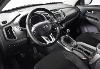 Подержанный автомобиль Kia Sportage 2014 года (9 фото)