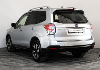 Подержанный автомобиль Subaru Forester Suv 2017 года (7 фото)