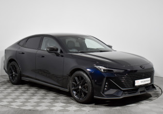 Подержанный автомобиль Changan UNI-V 2023 года (3 фото)