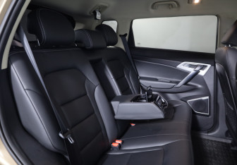 Подержанный автомобиль Geely Atlas 2020 года (14 фото)