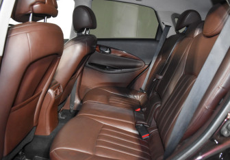 Подержанный автомобиль Infiniti EX 2008 года (11 фото)