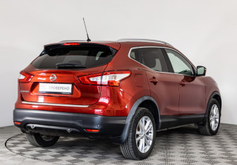 Подержанный автомобиль Nissan Qashqai 2016 года (5 фото)
