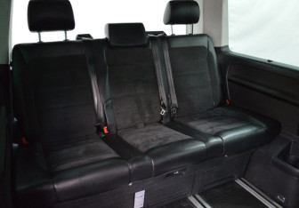 Подержанный автомобиль Volkswagen Multivan 2018 года (14 фото)