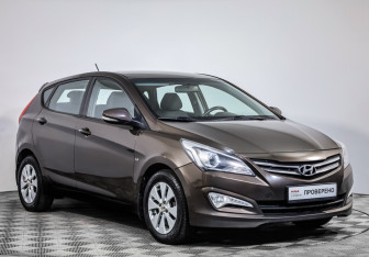 Подержанный автомобиль Hyundai Solaris Hatchback 2015 года (3 фото)
