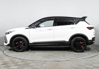 Подержанный автомобиль Geely Coolray 2024 года (8 фото)