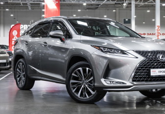 Подержанный автомобиль Lexus RX 2020 года (6 фото)