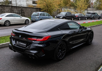 Подержанный автомобиль BMW M8 Coupe 2023 года (7 фото)