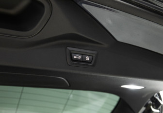 Подержанный автомобиль BMW X7 2019 года (35 фото)