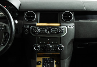 Подержанный автомобиль Land Rover Discovery 2014 года (14 фото)