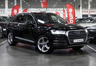 Подержанный автомобиль Audi Q7 2017 года (5 фото)