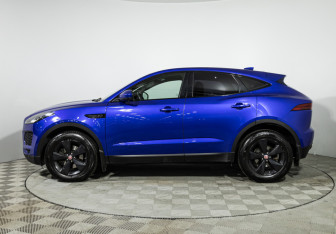 Подержанный автомобиль Jaguar E-Pace 2018 года (8 фото)