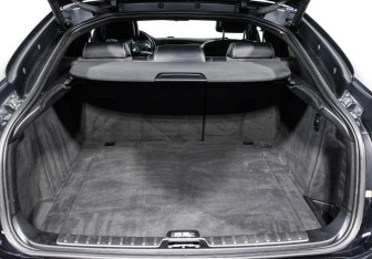 Подержанный автомобиль BMW X6 2014 года (20 фото)