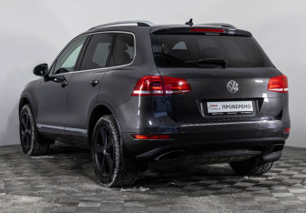Подержанный автомобиль Volkswagen Touareg 2012 года (7 фото)