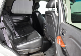 Подержанный автомобиль Chevrolet Tahoe 2013 года (12 фото)