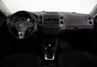 Подержанный автомобиль Volkswagen Tiguan 2013 года (10 фото)
