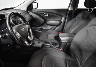 Подержанный автомобиль Hyundai ix35 2014 года (10 фото)