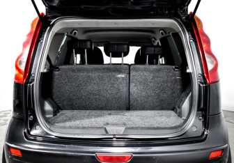 Подержанный автомобиль Nissan Note 2008 года (18 фото)