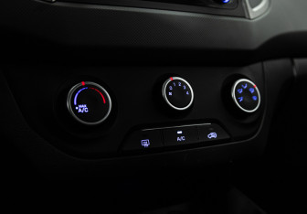 Подержанный автомобиль Hyundai Creta 2021 года (15 фото)