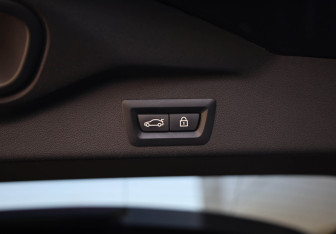 Подержанный автомобиль BMW X5 2020 года (31 фото)