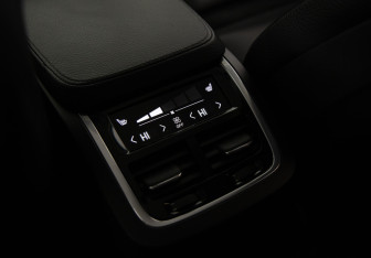 Подержанный автомобиль Volvo XC90 2016 года (14 фото)