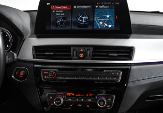 Подержанный автомобиль BMW X2 2019 года (17 фото)