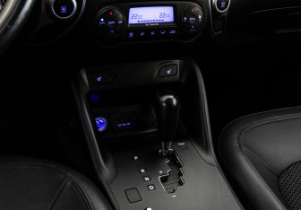 Подержанный автомобиль Hyundai ix35 2012 года (12 фото)