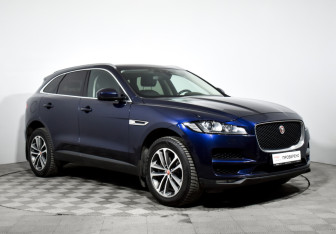 Подержанный автомобиль Jaguar F-Pace 2017 года (3 фото)