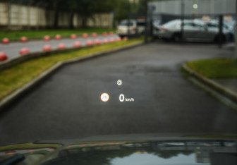 Подержанный автомобиль Land Rover Range Rover Sport 2021 года (18 фото)