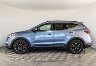 Подержанный автомобиль Hyundai Santa Fe 2015 года (8 фото)