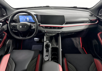 Подержанный автомобиль Geely Coolray 2024 года (15 фото)