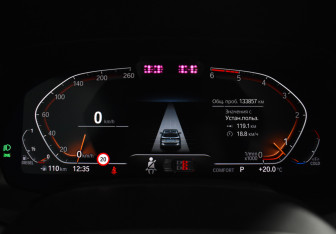 Подержанный автомобиль BMW X5 2019 года (23 фото)