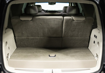 Подержанный автомобиль Cadillac Escalade Suv 2016 года (28 фото)