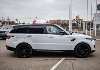 Подержанный автомобиль Land Rover Range Rover Sport 2019 года (5 фото)