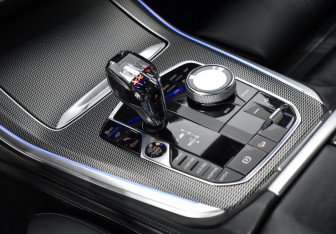 Подержанный автомобиль BMW X5 2018 года (12 фото)