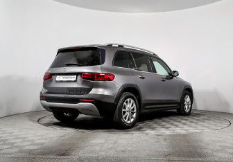 Подержанный автомобиль Mercedes-Benz GLB 2020 года (5 фото)