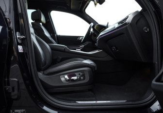 Подержанный автомобиль BMW X5 2020 года (24 фото)