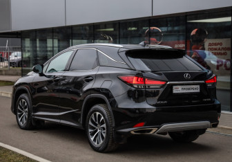 Подержанный автомобиль Lexus RX 2021 года (8 фото)
