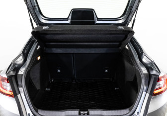 Подержанный автомобиль Renault Arkana 2021 года (20 фото)