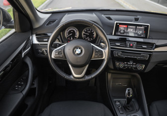 Подержанный автомобиль BMW X1 2019 года (12 фото)