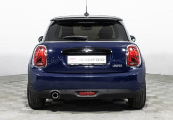 Подержанный автомобиль MINI Hatch 2018 года (6 фото)