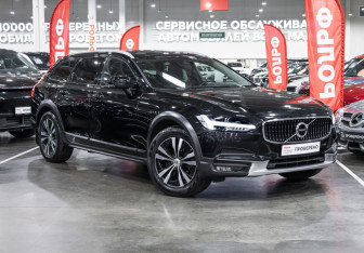 Подержанный автомобиль Volvo V90 Cross Country 2019 года (5 фото)