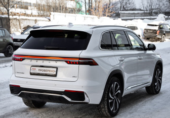 Подержанный автомобиль Geely Monjaro 2024 года (5 фото)