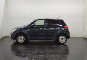 Подержанный автомобиль Suzuki Swift Hatchback 2007 года (8 фото)