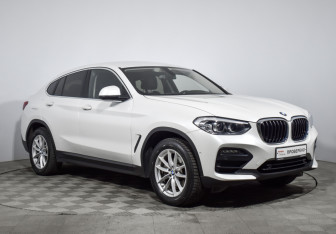 Подержанный автомобиль BMW X4 2019 года (3 фото)