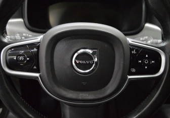 Подержанный автомобиль Volvo V90 2018 года (15 фото)