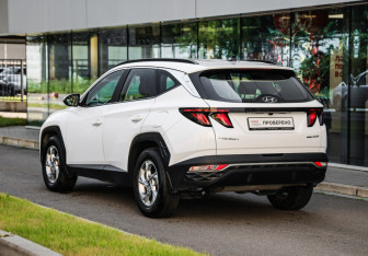 Подержанный автомобиль Hyundai Tucson 2022 года (8 фото)