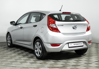 Подержанный автомобиль Hyundai Solaris Hatchback 2014 года (7 фото)