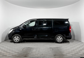 Подержанный автомобиль Hyundai Grand Starex 2011 года (8 фото)