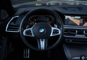 Подержанный автомобиль BMW X5 2019 года (9 фото)