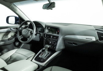 Подержанный автомобиль Audi Q5 2015 года (9 фото)